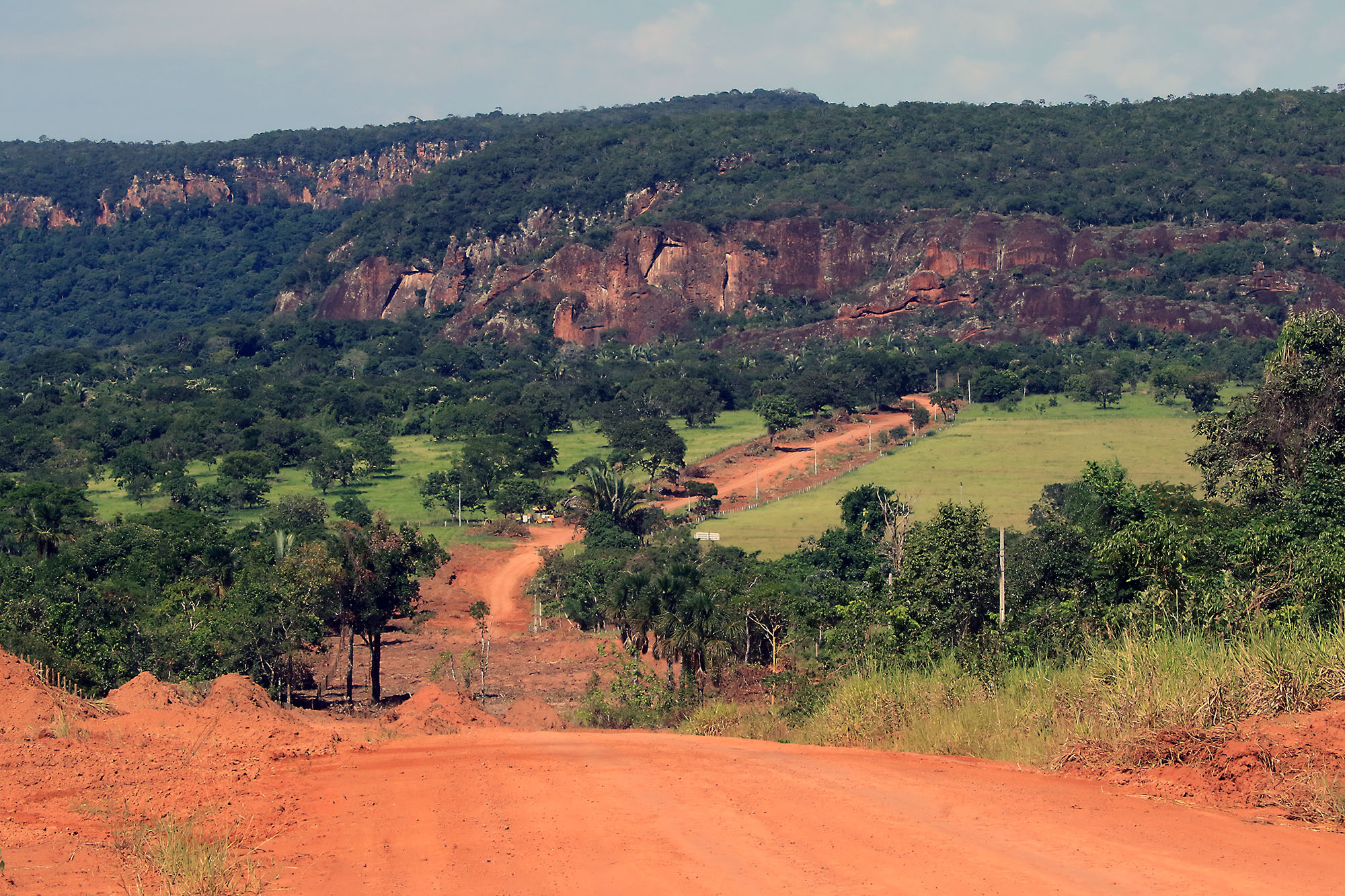 /imagens/noticia/estrada-parque-de-piraputanga-foto-edemir-rodrigues-28190325.jpg